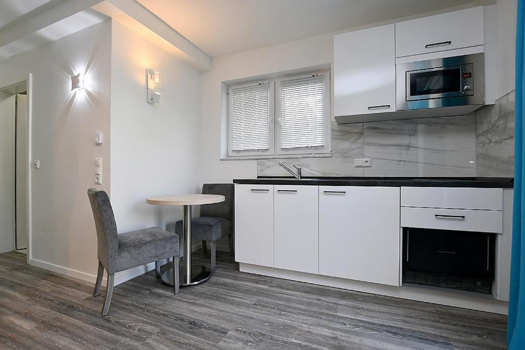 City-Hotel Zuffenhausen - Apartments Stuttgart Extérieur photo